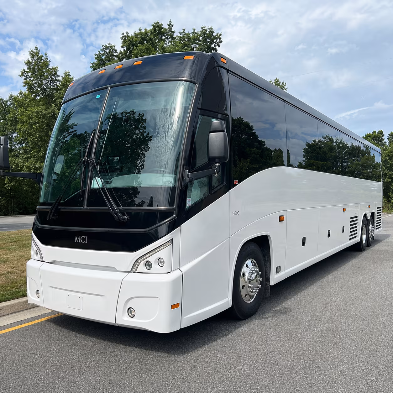 charter buses to the gorge amphitheatre for summer festivals