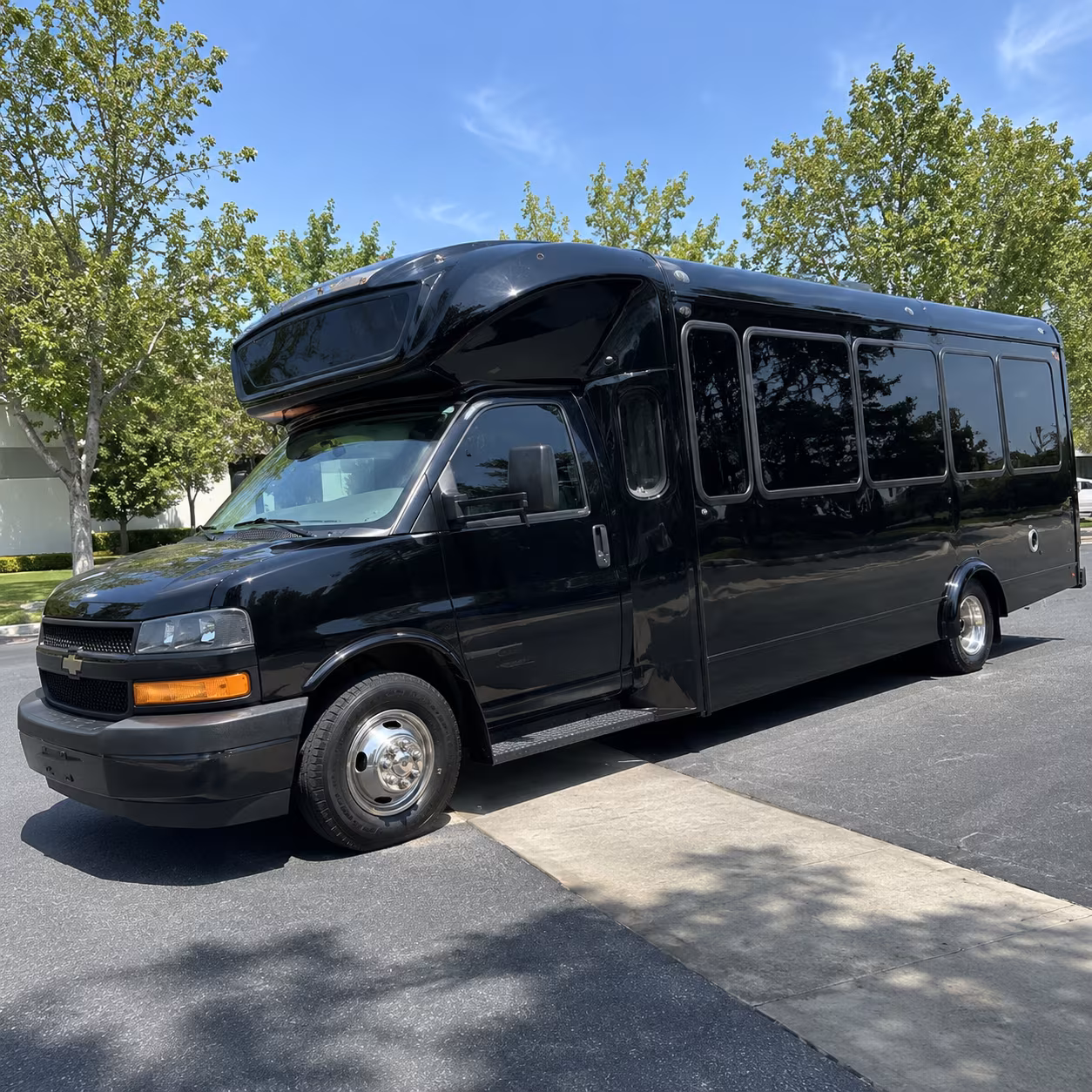 olympia 15 passenger party bus